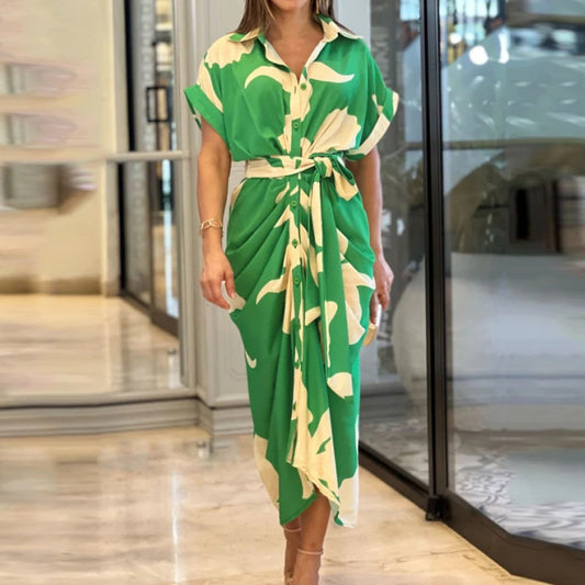 Robe-chemisier à taille haute, manches courtes col à revers,